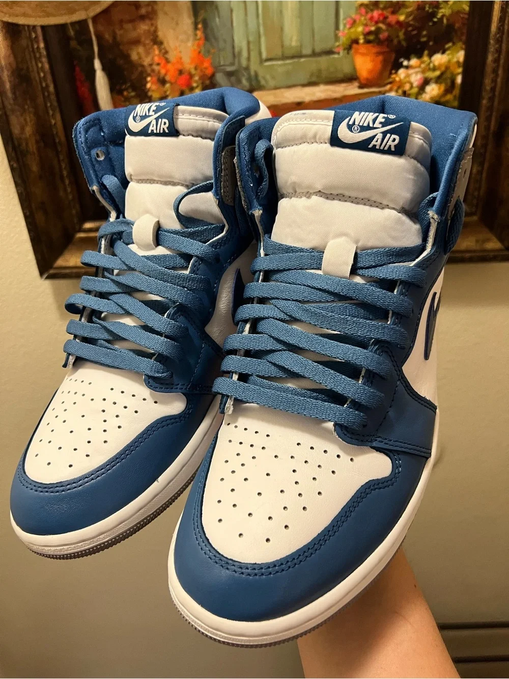 Jordan 1 Retro High OG True Blue sneakers